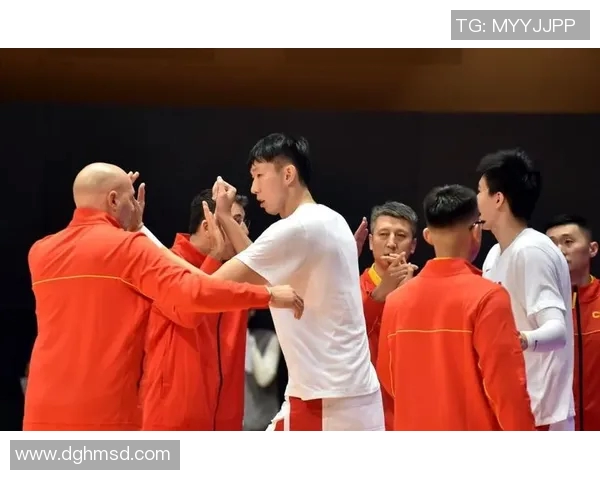 周琦首次现场观赛乒乓男双3比0轻松取胜 周琦首次现场观赛乒乓男双3比0轻松取胜