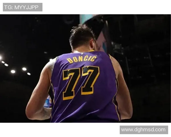 东契奇拿下45分 湖人客胜独行侠 东契奇拿下45分 湖人客胜独行侠