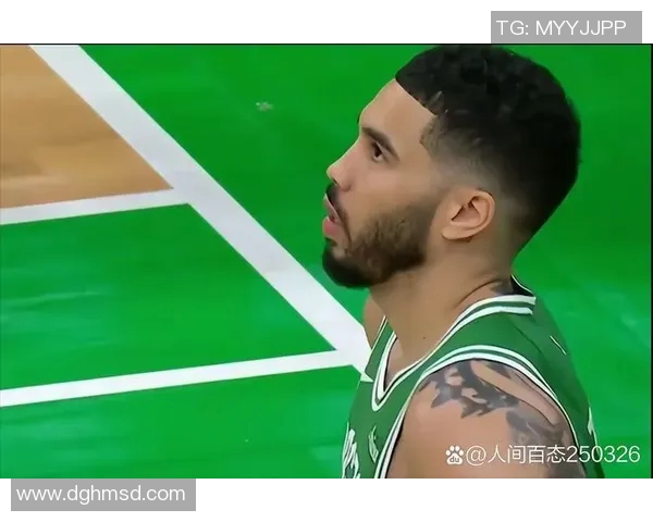 塔图姆强突内线 无视防守上篮打进 塔图姆强突内线 无视防守上篮打进