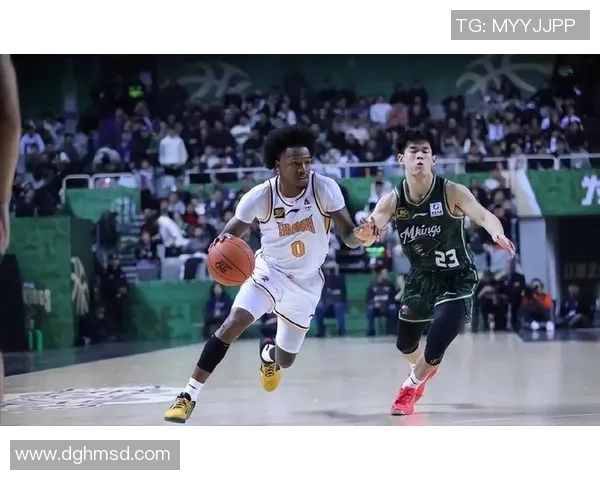 CBA最新消息！上海外援全部确定，山西签约布朗，爱德华兹抵达