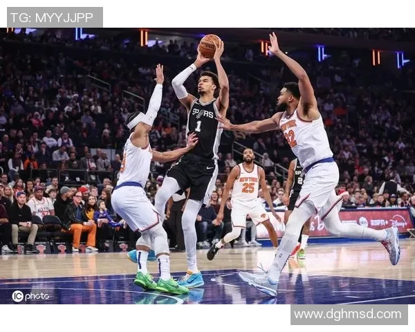 布里奇斯空砍赛季新高34分,克尼佩尔险些打出三双 布里奇斯空砍赛季新高34分,克尼佩尔险些打出三双