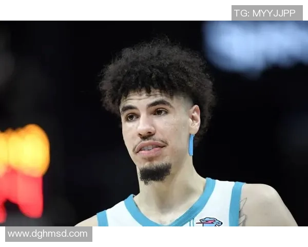 [2026年01月17日]NBA官方为黄蜂球员瑞安-卡尔克布伦纳庆生：24岁生日快乐